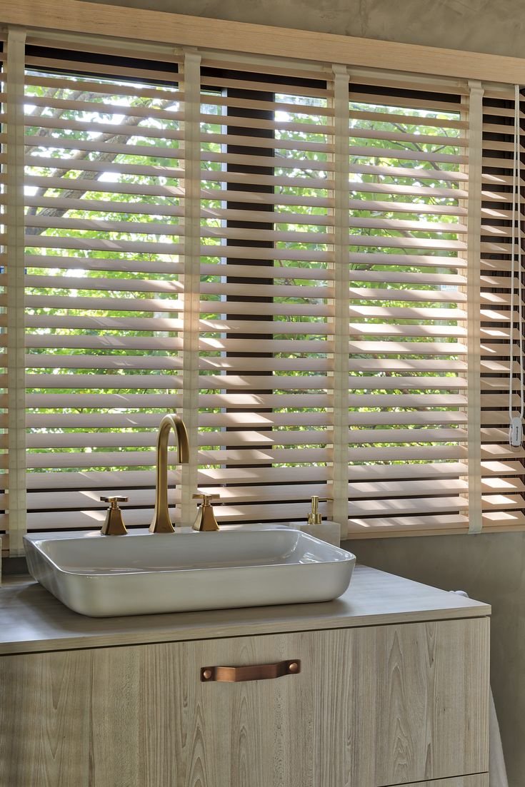 Benefits of Choosing Bamboo Blinds for Modern Homes