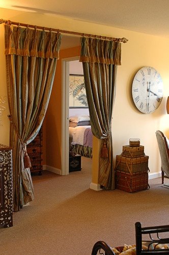 Why Choose Amira Curtains and Blinds?