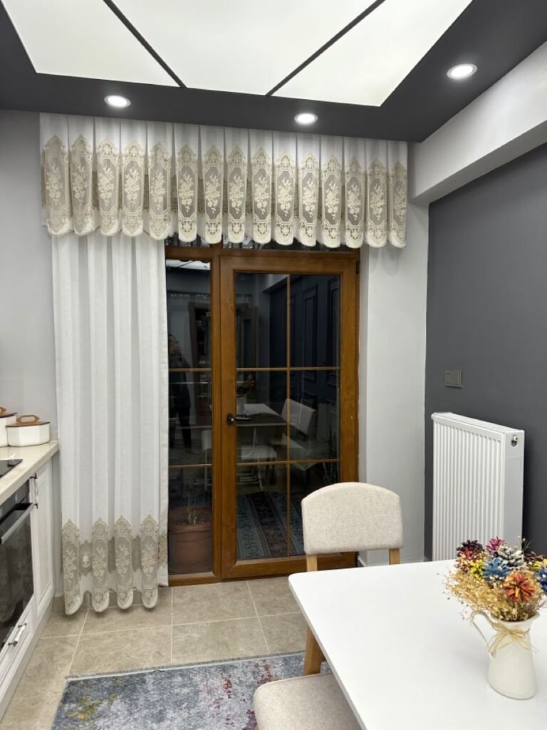 door white curtain background hd