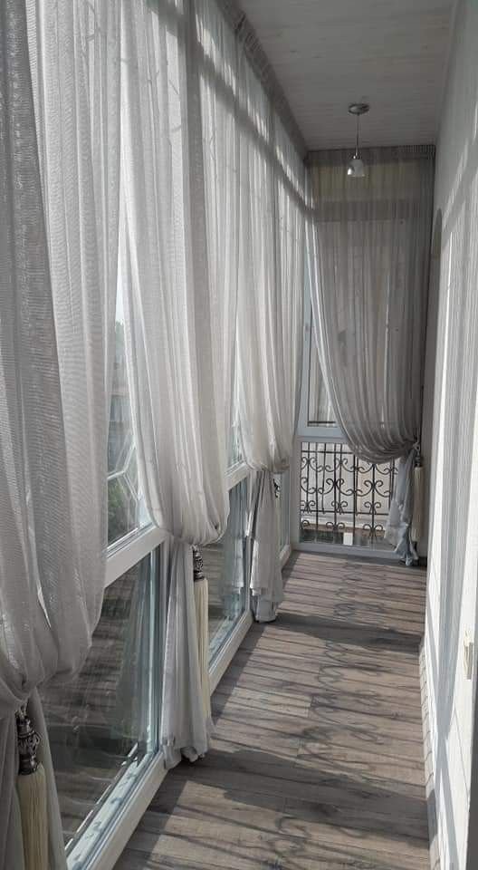 What Are the Best White Curtain Fabrics for Style and Functionality?